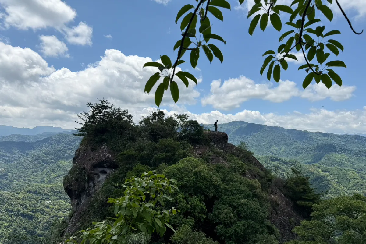 獨立峰照片